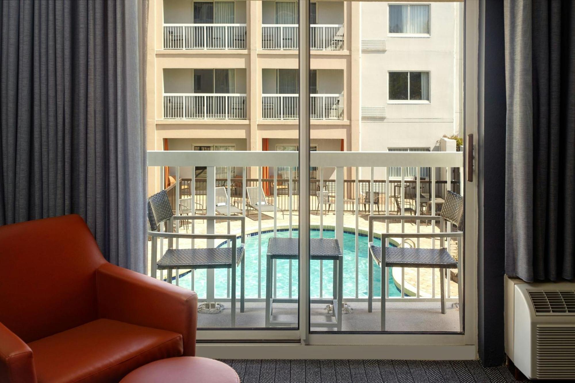 Courtyard By Marriott Myrtle Beach Broadway Exterior foto